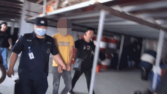 河南打掉一個(gè)非法銷售假冒品牌機(jī)油的犯罪團(tuán)伙