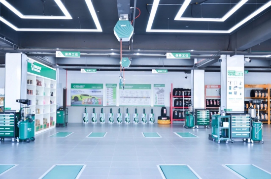 英萊殼護(hù)霸養(yǎng)車旗艦店開(kāi)業(yè)慶典